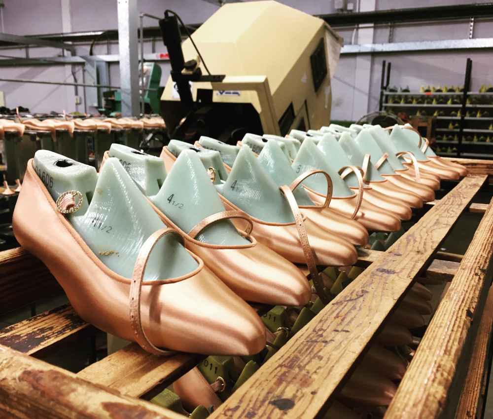 ICS RoundToe SingleStrap - Peach Satin, Ladies Ballroom Dance Shoes